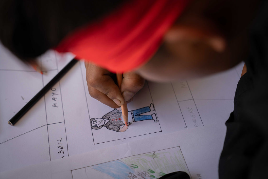 Calendar Making (2025). Wilter Tuanama Tuanama. Photo: Jasmin Ramirez Romero.